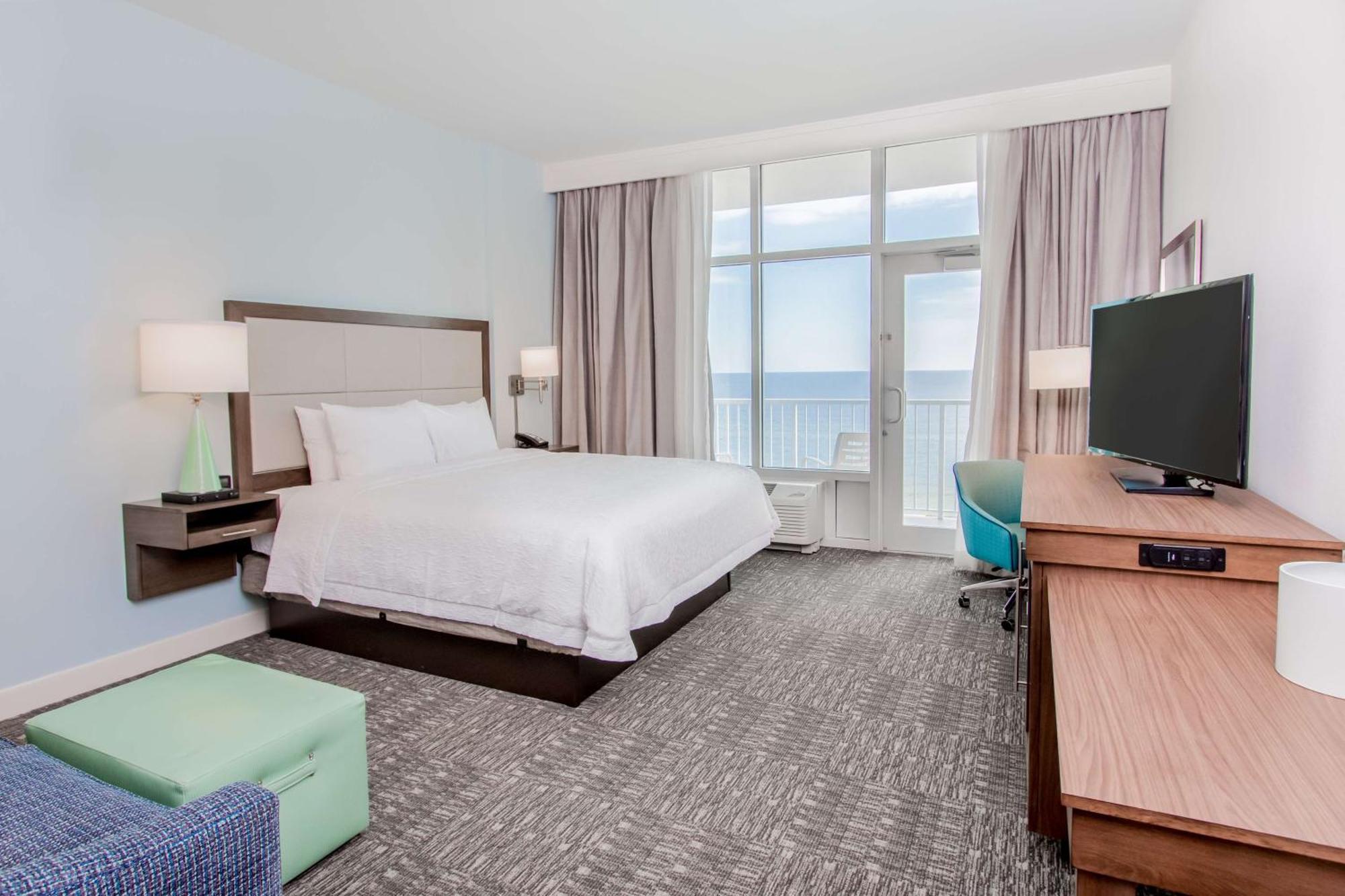 Hampton Inn & Suites Panama City Beach-Beachfront Exteriör bild